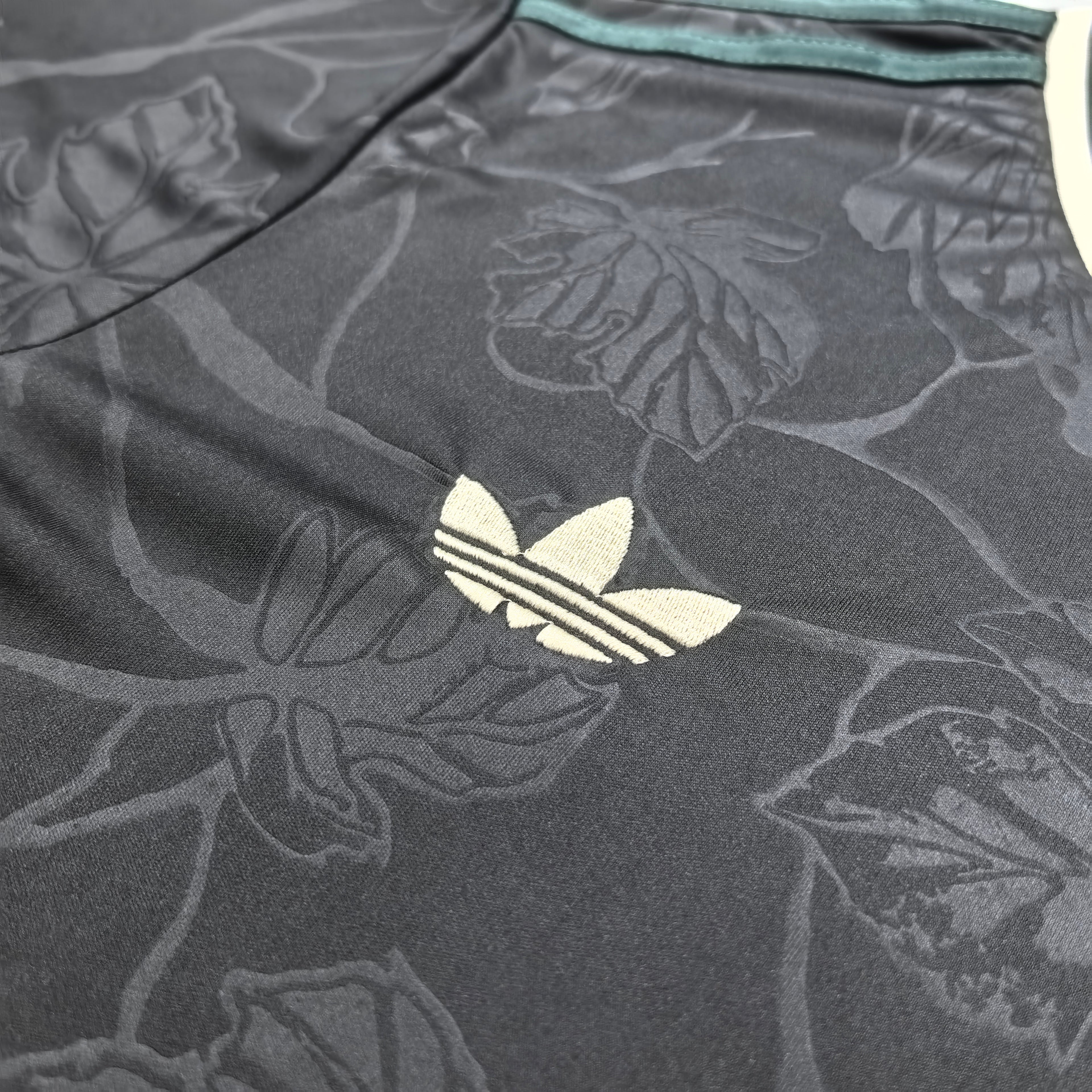 Maillot Juventus Adidas x Jeep – Édition Spéciale Noire
