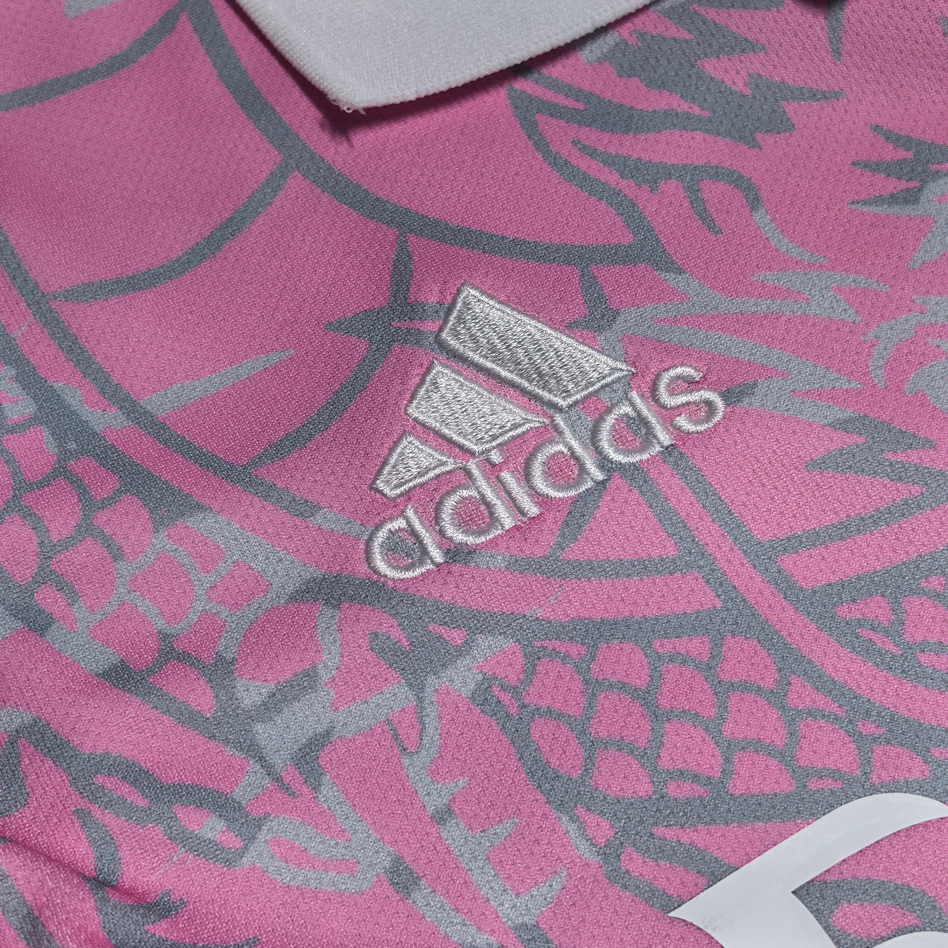 Maillot Real Madrid Dragon Edition – Rose