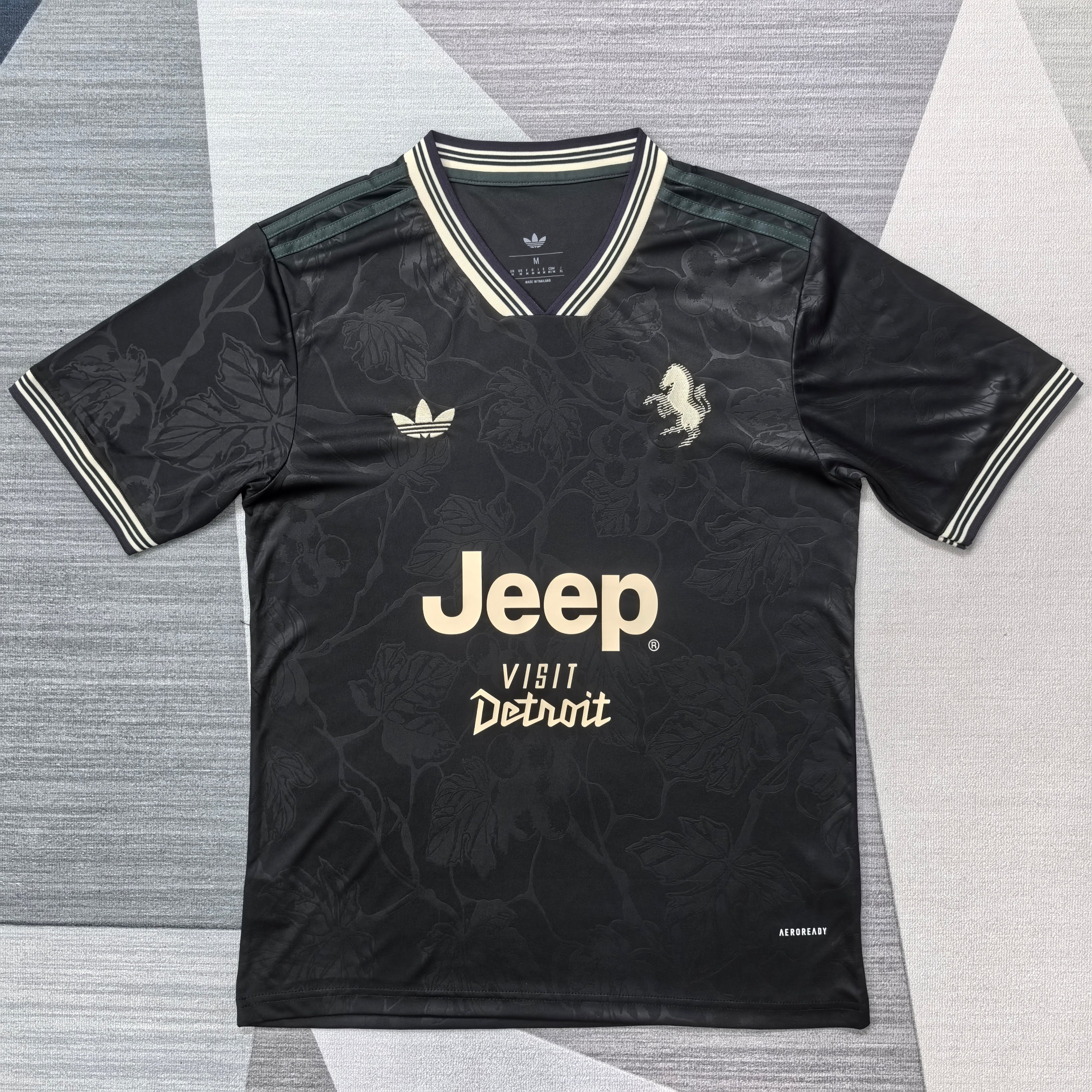 Maillot Juventus Adidas x Jeep – Édition Spéciale Noire